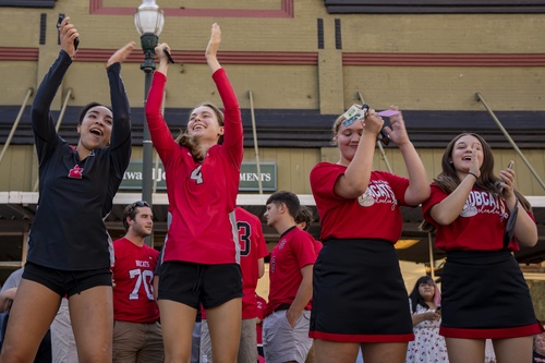 Bowling Green High School Sport teams cheer together at Rally BG