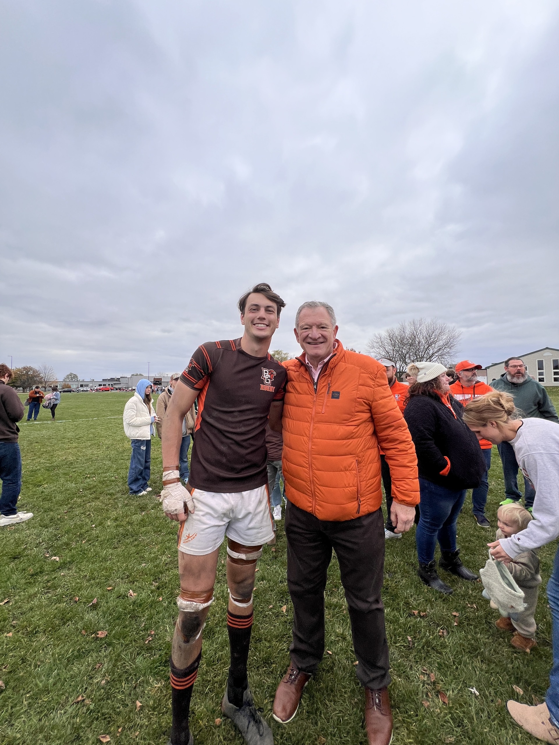 BGSU student Harvey Harris stands with BGSU President Rodney K. Rogers